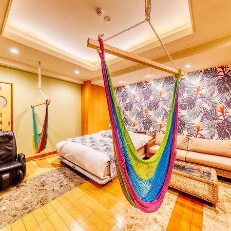 Hotel Coconuts Resort Iwatsuki  Сайтама Екстериор снимка