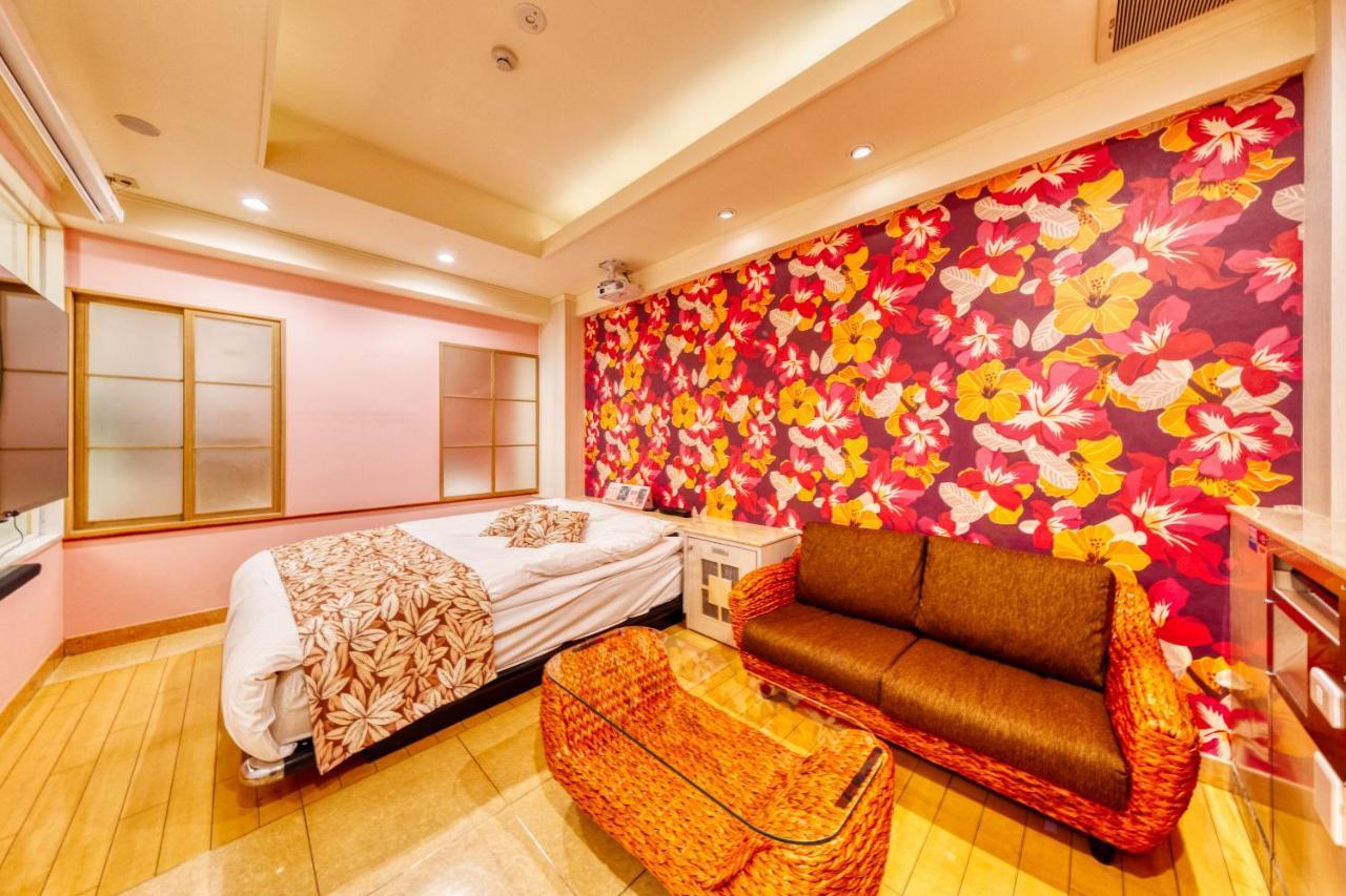 Hotel Coconuts Resort Iwatsuki  Сайтама Екстериор снимка