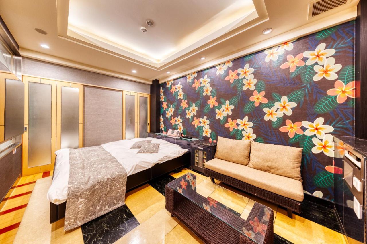 Hotel Coconuts Resort Iwatsuki  Сайтама Екстериор снимка
